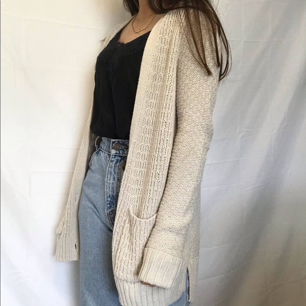HOLLISTER tan cream knit cardigan sweater
